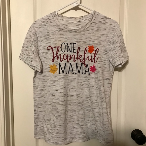 Beautiful One thankful Mama t-shirts in size large - Picture 4 of 5